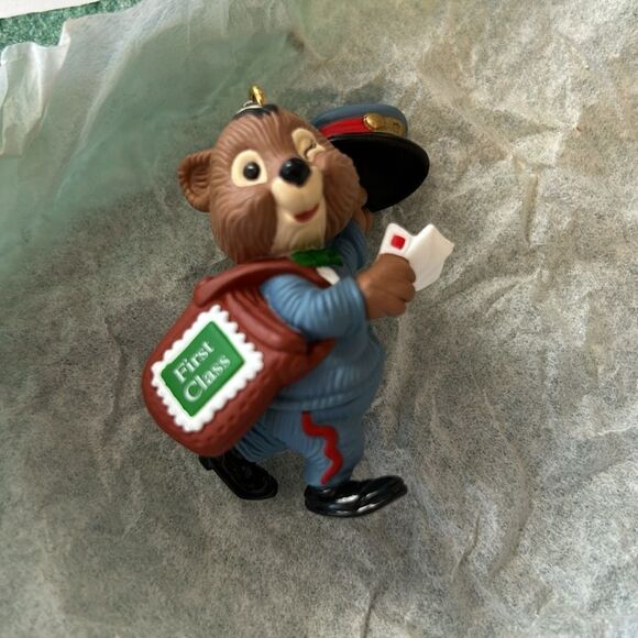 HALLMARK Keepsake Ornament NIB Extra Special Delivery Mail Handcrafted 1994 - Picture 7 of 8